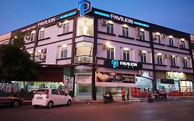 Pavilion Inn